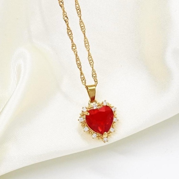 Vintage Inspired Red Heart Crystal Necklace - Picture 3 of 7